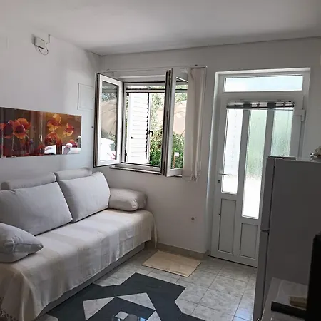 Apartamento Marta 1 *